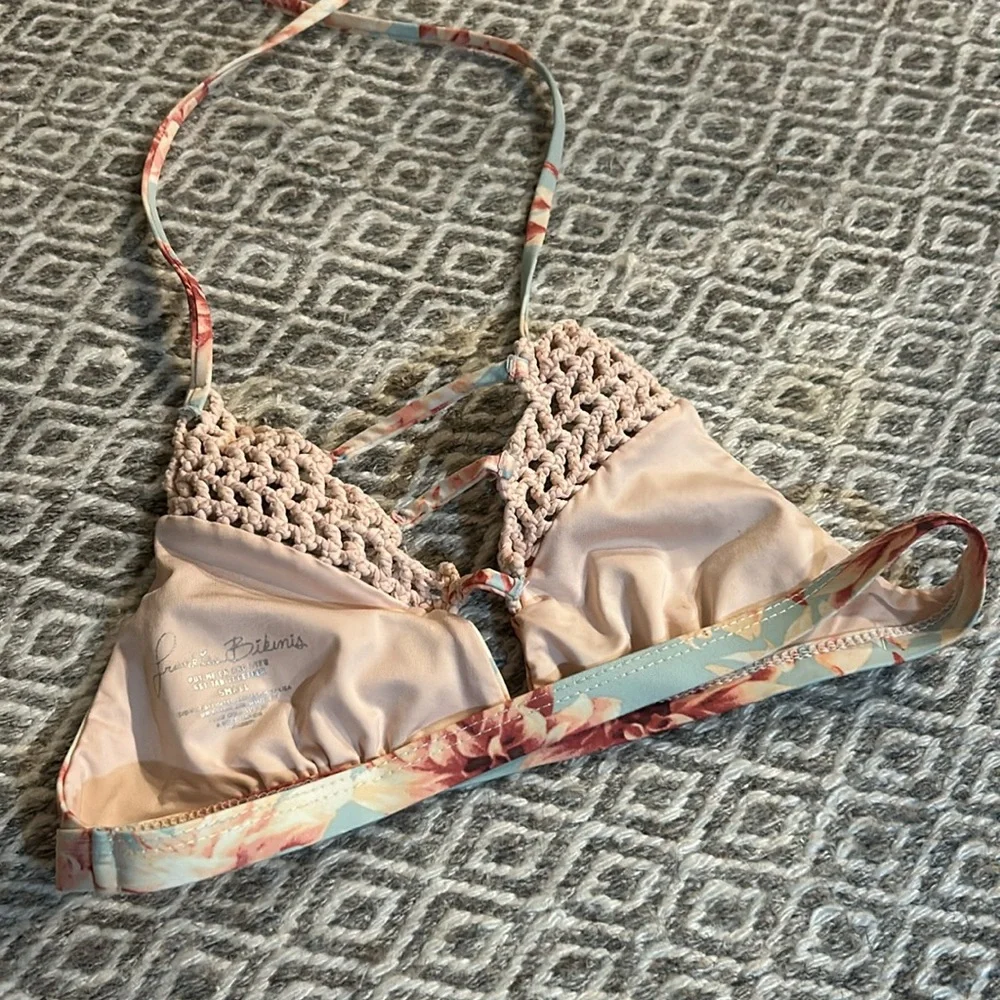 Frankie Bikinis Pink Floral Crochet Halter Bikini‎ Top Size Small
